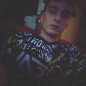 Meet your Posher, Cameron